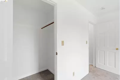 33 Eastwood Ct, Oakland, CA 94611 - Photo 27