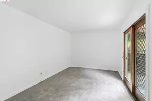 33 Eastwood Ct, Oakland, CA 94611 - Photo 21