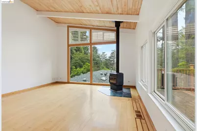 33 Eastwood Ct, Oakland, CA 94611 - Photo 7