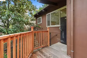 33 Eastwood Ct, Oakland, CA 94611 - Photo 5