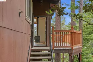 33 Eastwood Ct, Oakland, CA 94611 - Photo 7
