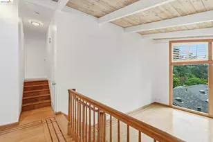 33 Eastwood Ct, Oakland, CA 94611 - Photo 11