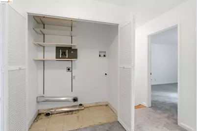 33 Eastwood Ct, Oakland, CA 94611 - Photo 31