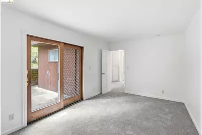 33 Eastwood Ct, Oakland, CA 94611 - Photo 23