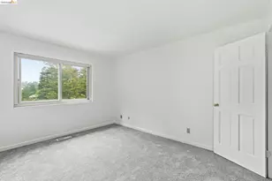 33 Eastwood Ct, Oakland, CA 94611 - Photo 25