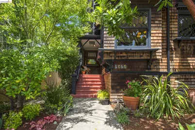 2121 Carleton St, Berkeley, CA 94704 - Photo 3