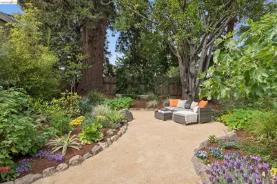 2121 Carleton St, Berkeley, CA 94704 - Photo 61