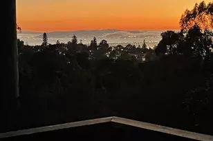2343 Mastlands Dr, Oakland, CA 94611 - Photo 9