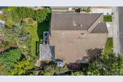 120 Mont St Michel Way, Martinez, CA 94553 - Photo 47