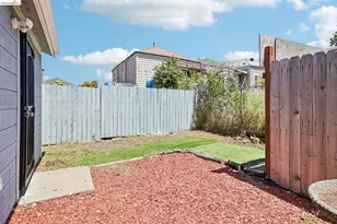 874 Pine St, Oakland, CA 94607 - Photo 25
