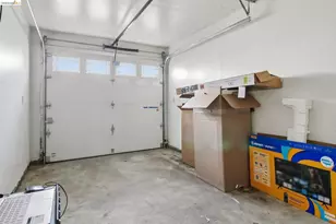 874 Pine St, Oakland, CA 94607 - Photo 23