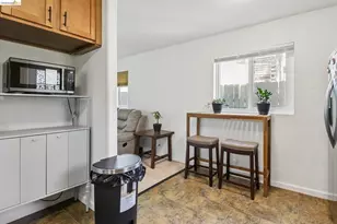 874 Pine St, Oakland, CA 94607 - Photo 11