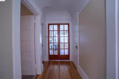 701 43rd St, Oakland, CA 94609 - Photo 21