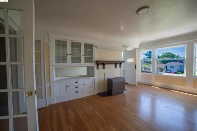 701 43rd St, Oakland, CA 94609 - Photo 11