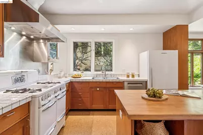 1490 Arch St, Berkeley, CA 94708 - Photo 19