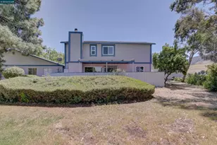 585 Mt Dell Dr, Clayton, CA 94517 - Photo 25