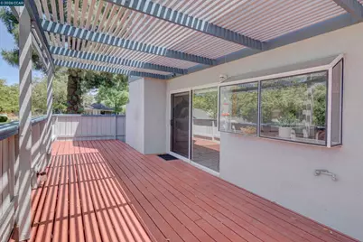 585 Mt Dell Dr, Clayton, CA 94517 - Photo 23
