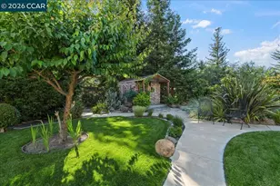 4 Wing Set Pl, Alamo, CA 94507 - Photo 17