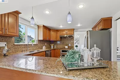 1170 Bennett Ct, Fremont, CA 94536 - Photo 23