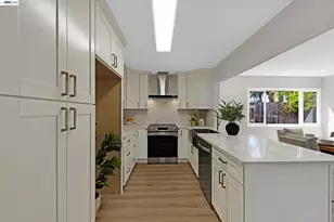 3279 Santa Barbara Ct, Union City, CA 94587 - Photo 9