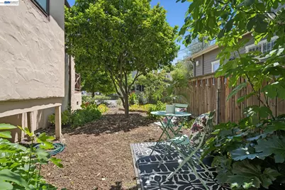 4989 Shafter Avenue, Oakland, CA 94609 - Photo 5