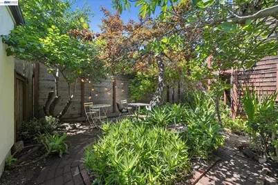 4987 Shafter Avenue, Oakland, CA 94609 - Photo 49