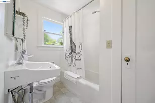 4987 Shafter Ave, Oakland, CA 94609 - Photo 31
