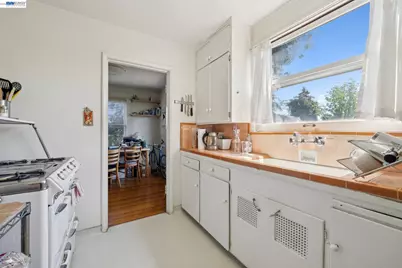 4987 Shafter Avenue, Oakland, CA 94609 - Photo 53