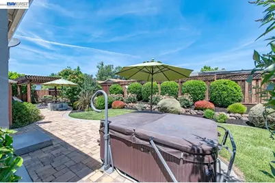 684 Emerald St, Livermore, CA 94550 - Photo 35