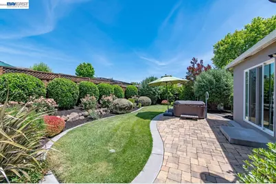 684 Emerald St, Livermore, CA 94550 - Photo 33