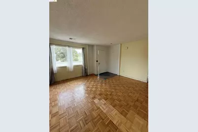 1875 Cherokee Dr #4, Salinas, CA 93906 - Photo 7