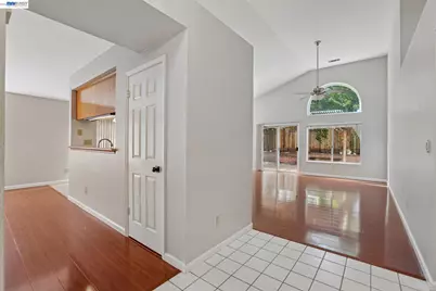 1846 Bayberry Ln, Tracy, CA 95376 - Photo 5