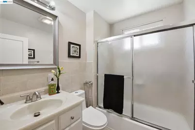 17356 Via Chiquita, San Lorenzo, CA 94580 - Photo 35