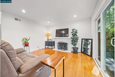 3585 Esperanza Drive, Concord, CA 94519 - Photo 3