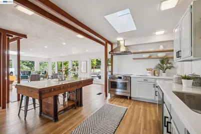 1055 Sterling Avenue, Berkeley, CA 94708 - Photo 15