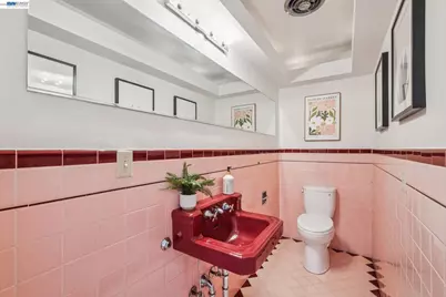 1055 Sterling Avenue, Berkeley, CA 94708 - Photo 45