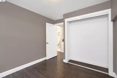 2821 Vallecito Pl, Oakland, CA 94606 - Photo 11