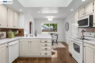 2090 Foxswallow Rd, Pleasanton, CA 94566 - Photo 13