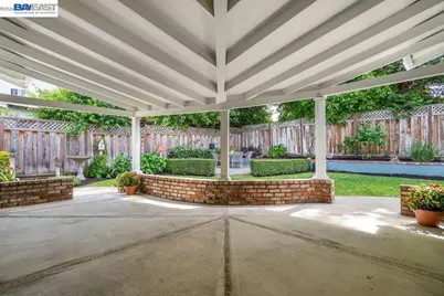 2090 Foxswallow Rd, Pleasanton, CA 94566 - Photo 33
