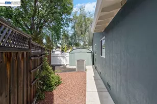 2090 Foxswallow Rd, Pleasanton, CA 94566 - Photo 39
