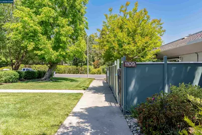 1109 Golden Rain Rd #4, Walnut Creek, CA 94595 - Photo 5