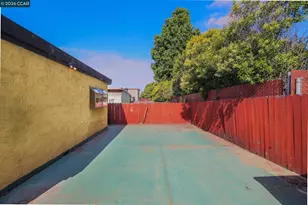 2415 Maine Ave, Richmond, CA 94804 - Photo 23