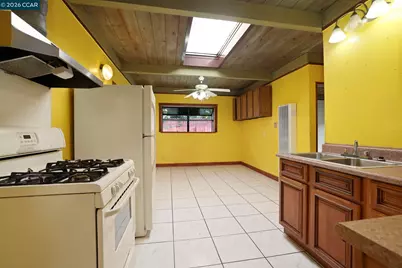 2415 Maine Ave, Richmond, CA 94804 - Photo 13