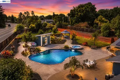 2599 Walker Pl, Livermore, CA 94550 - Photo 9