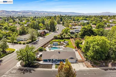 2599 Walker Pl, Livermore, CA 94550 - Photo 3