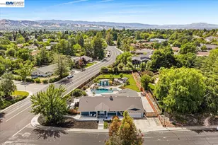 2599 Walker Pl, Livermore, CA 94550 - Photo 3