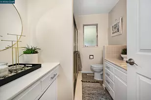 1067 Ridge Park Dr, Concord, CA 94518 - Photo 23