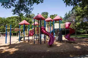 1067 Ridge Park Dr, Concord, CA 94518 - Photo 47