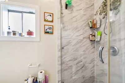 1264 Alcatraz Ave, Berkeley, CA 94702 - Photo 51