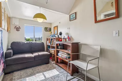 1264 Alcatraz Ave, Berkeley, CA 94702 - Photo 53